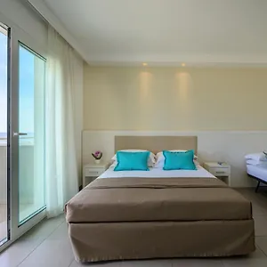 *** Hotel Augustus- Direttamente Sul Mare Italia